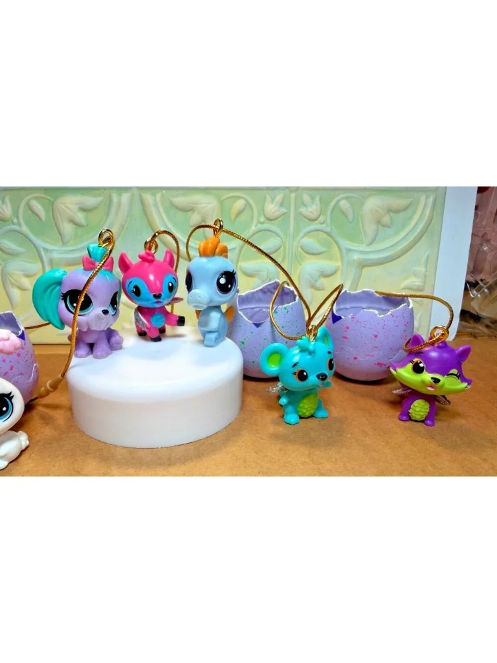 7pc Hatchimals Mini Figures Collectible Set W/ Golden String & Eggshell U69a
